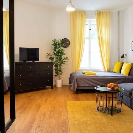 Shabby Chic Plus Self Checkin And Free Street Parking Berlin Exterior photo