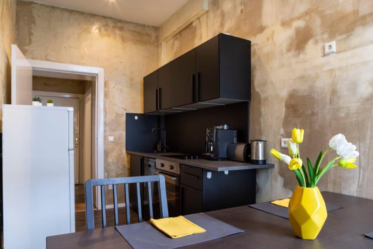 Shabby Chic Plus Self Checkin And Free Street Parking Berlin Exterior photo