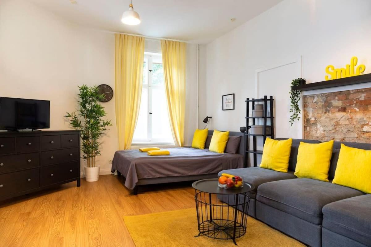 Shabby Chic Plus Self Checkin And Free Street Parking Berlin Exterior photo